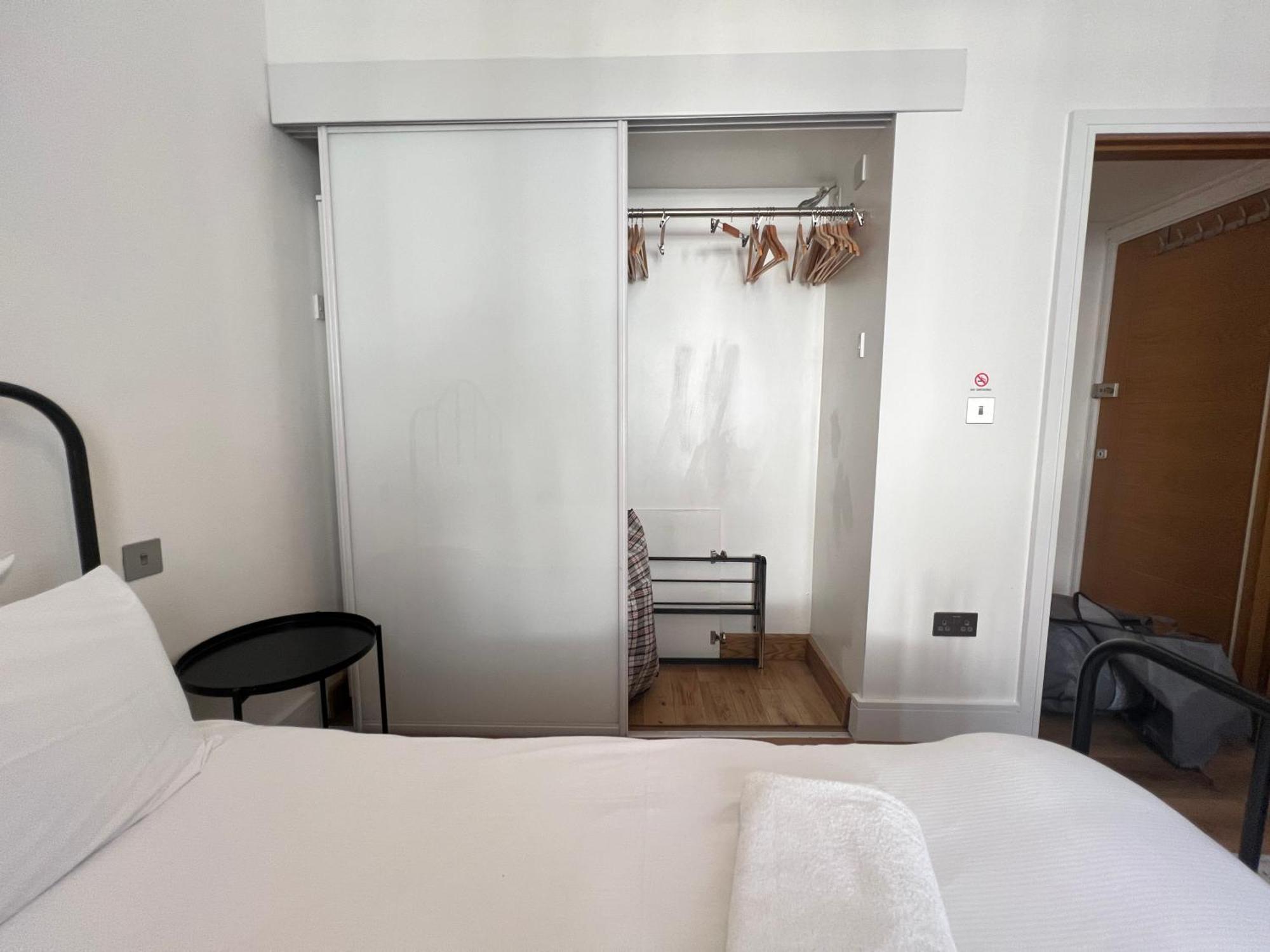 3.5 High Ceilings - Centrally Located London Exterior photo